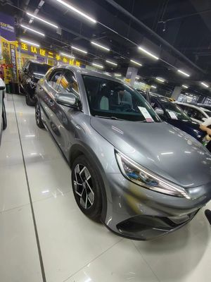 Typ paliwa elektrycznego 2020 Używany samochód elektryczny Ocenę bezpieczeństwa 5 gwiazdek dostępna w Nowym Jorku
