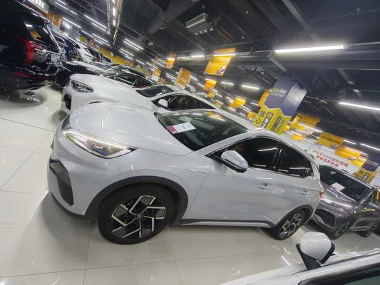 Białe Certyfikowane samochody elektryczne Inżynieria Maszyny Wyjątkowa wydajność